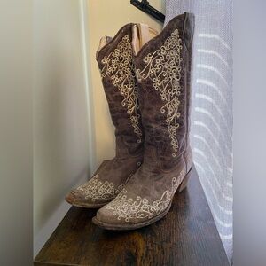 WOMEN'S FLORAL EMBROIDERY COWBOY BOOT